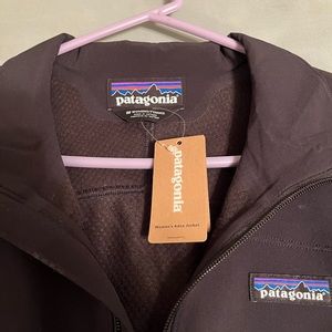 Patagonia zip up women’s jacket